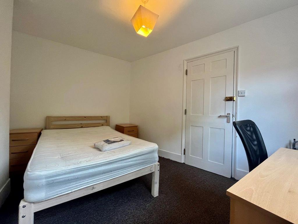 Bedroom 3.jpg
