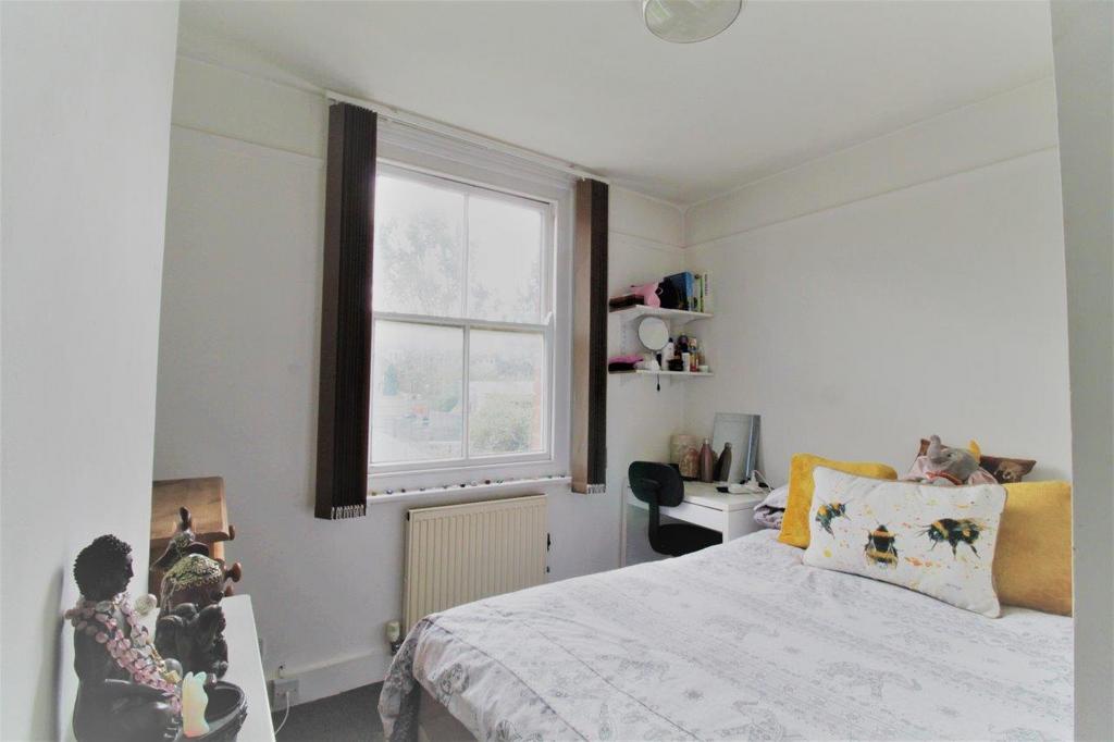 16 St Martins new bed 2 a.jpg