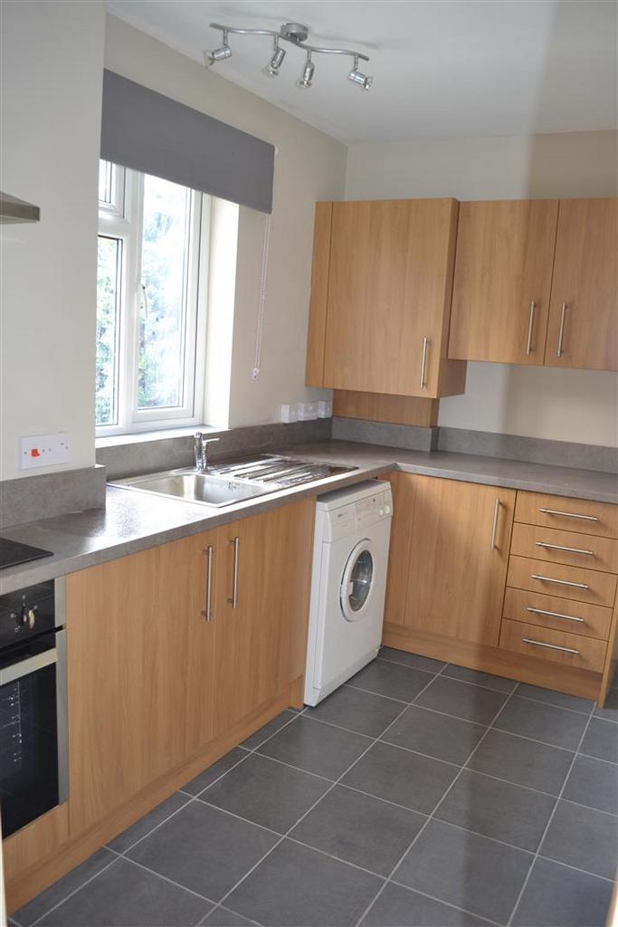 18 Sancroft Avenue - Kitchen ii.JPG