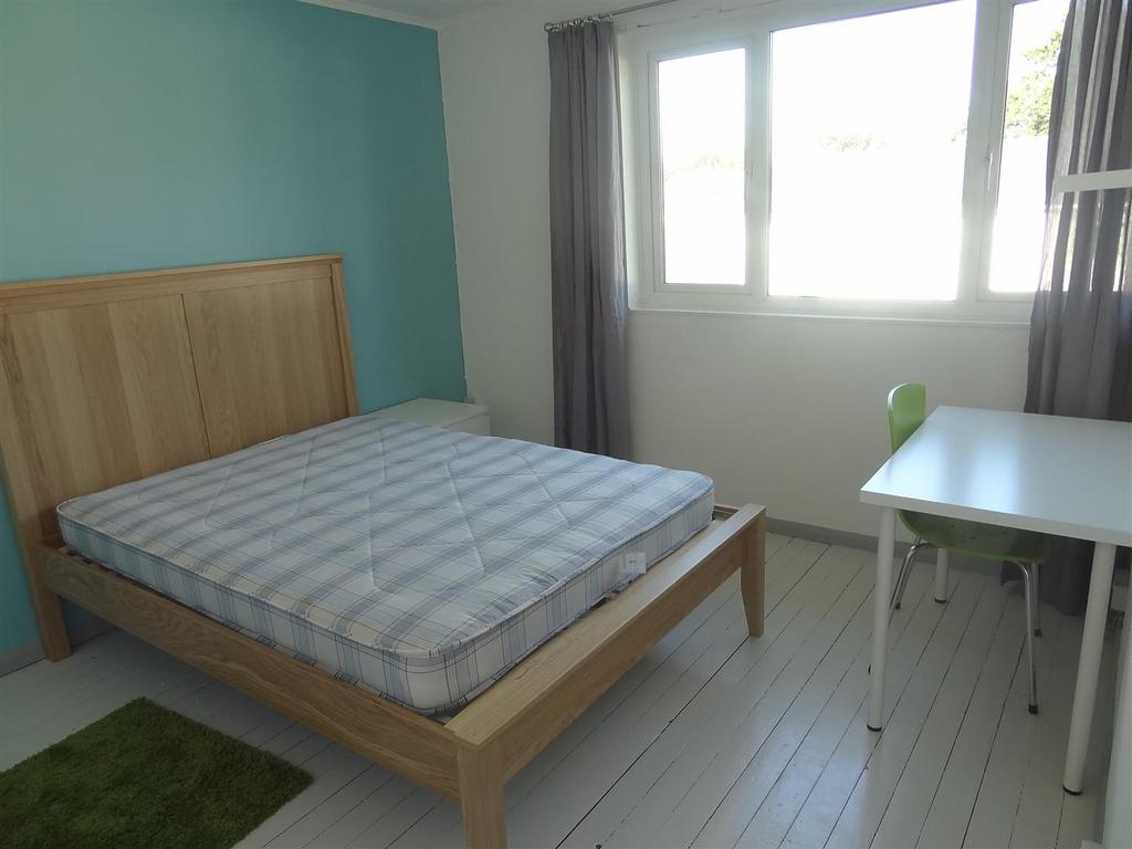 18 Sancroft Avenue - Bedroom 3.JPG