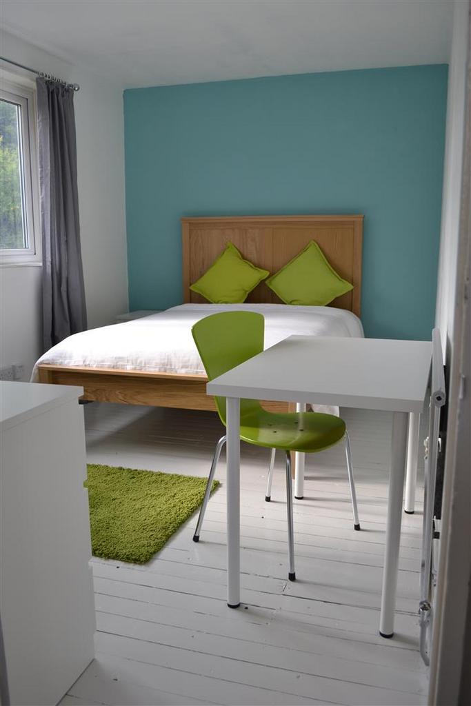 18 Sancroft Avenue - Bed 2.JPG