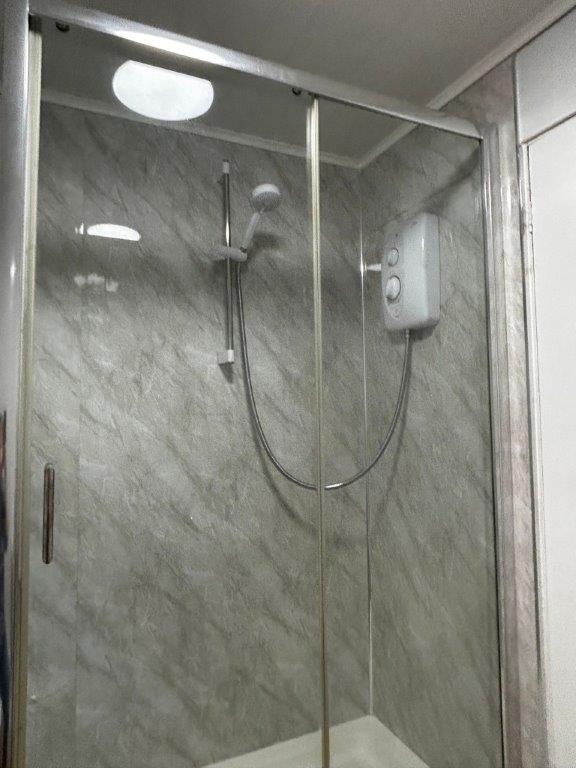 SHOWER ROOM 1.1.jpg