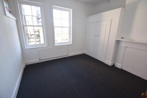 2 bedroom apartment to rent, Elms Avenue, Eastbourne BN21