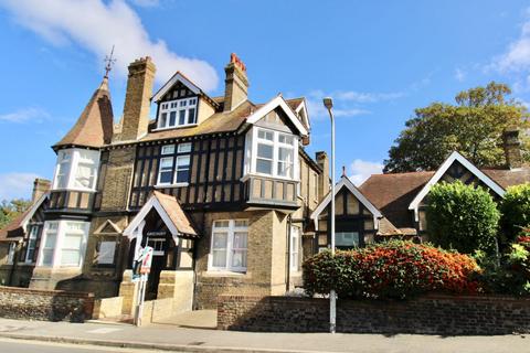 Flat 4 Edith Court, Victoria Road, Margate, Kent, CT9 1RB