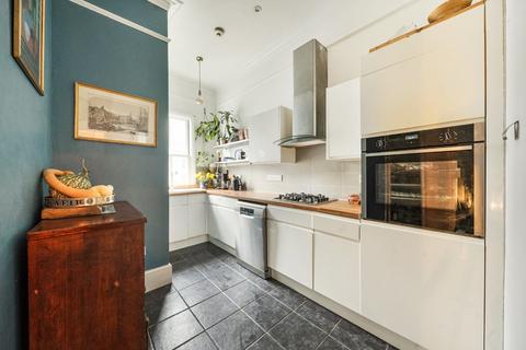 2 bedroom maisonette for sale, High Street, Hampton Wick, Greater London, KT1