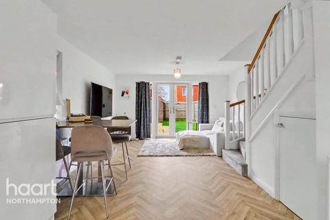 2 bedroom end of terrace house for sale, Chestnut Lane, Northampton