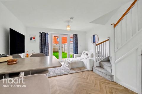 2 bedroom end of terrace house for sale, Chestnut Lane, Northampton