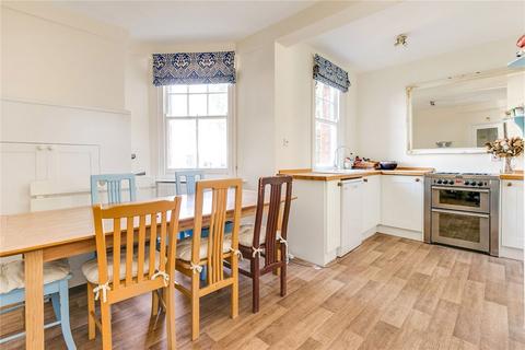 2 bedroom flat to rent, Irving Mansions, London W14