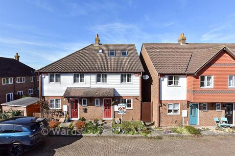 4 bedroom semi-detached house for sale, Bolts Hill, Chartham, Canterbury, Kent