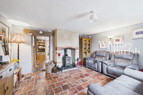 2 bedroom semi-detached house for sale, Ipswich Road, Long Stratton, Norwich, NR15 2TF