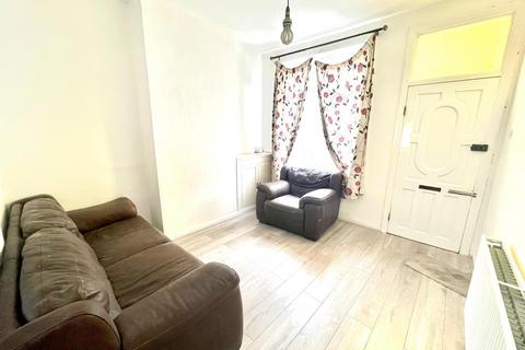 3 bedroom terraced house to rent, Dorset Street