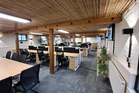Office to rent, Fobney St Reading RG1 6BT