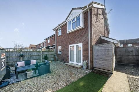 undefined, Snowdon Close,  Thatcham,  RG19