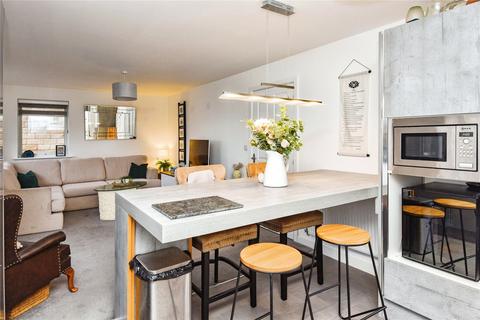 2 bedroom flat for sale, St. Georges Quay, Lancaster, Lancashire, LA1