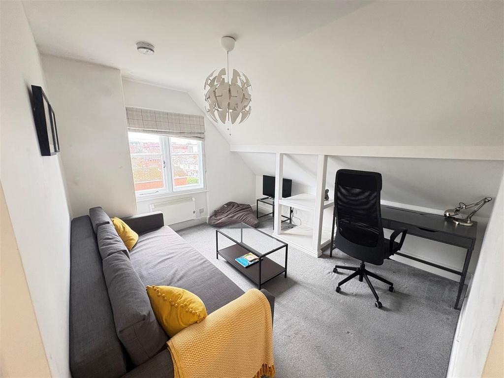 Sitting room pen 68.jpg