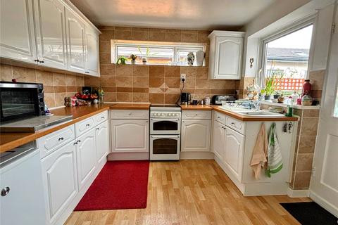 2 bedroom bungalow for sale, Penrhyn Beach West, Penrhyn Bay, Llandudno, Conwy, LL30