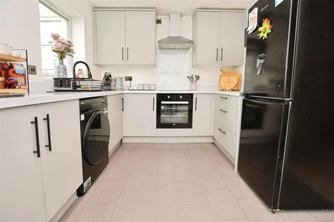 3 bedroom semi-detached house for sale, Ivy House Court, Scunthorpe
