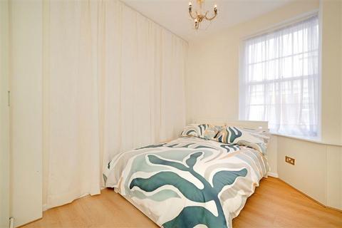 1 bedroom flat to rent, Queensway, London W2
