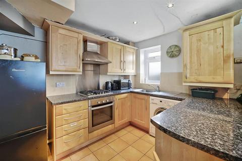 undefined, Kingston Road, Teddington TW11