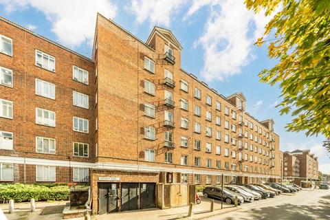 Vermont Road, London SW18