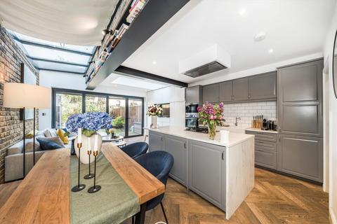 2 bedroom flat for sale, Mexfield Road, London SW15