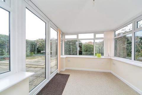 2 bedroom bungalow for sale, Coed Y Mor, Penrhyn Bay, Llandudno, Conwy, LL30