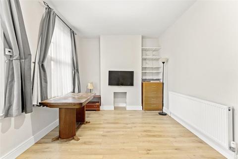 1 bedroom flat for sale, Salisbury Road, Wood Green, N22