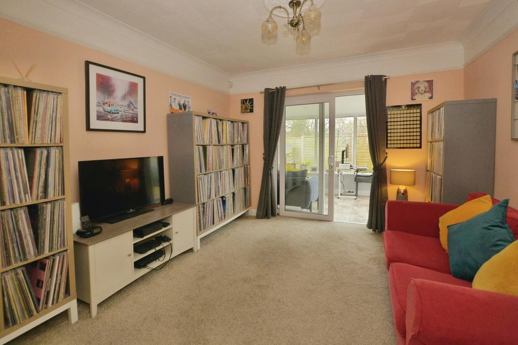 Reception/Bedroom