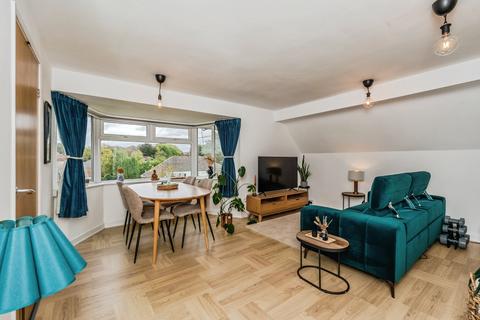 1 bedroom flat for sale, Sunnybank Avenue, Stockport, SK4