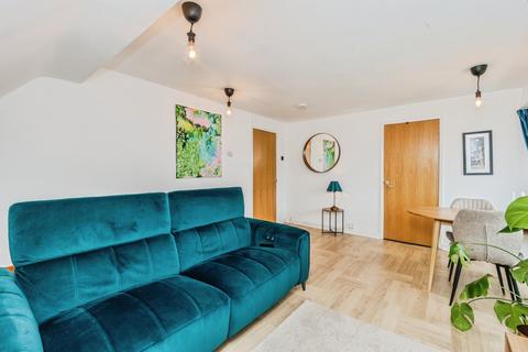 1 bedroom flat for sale, Sunnybank Avenue, Stockport, SK4
