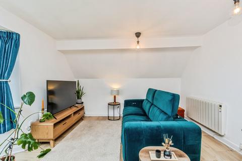 1 bedroom flat for sale, Sunnybank Avenue, Stockport, SK4
