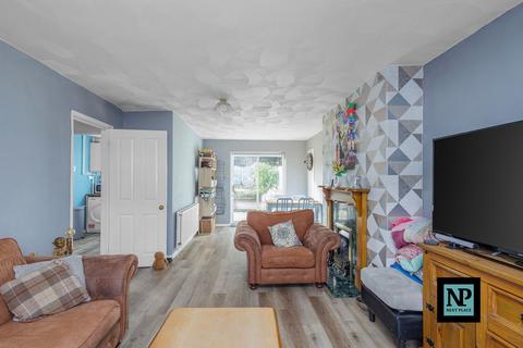 3 bedroom semi-detached house for sale, Macgregor Crescent, Tamworth, B77