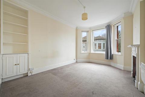 4 bedroom flat for sale, Digby Mansions, London W6