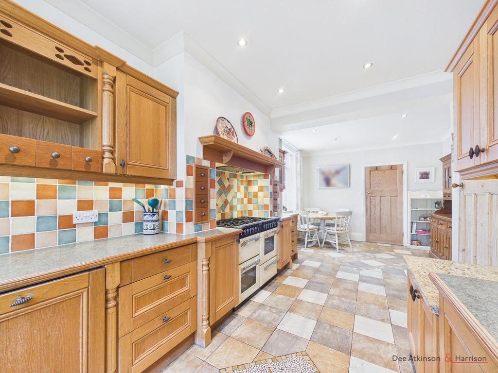 Kitchen/Breakfast Area