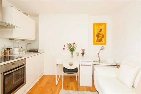 1 bedroom flat for sale, Battersea Rise, Battersea, London, SW11