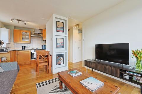 Bullen Street, Battersea, London, SW11