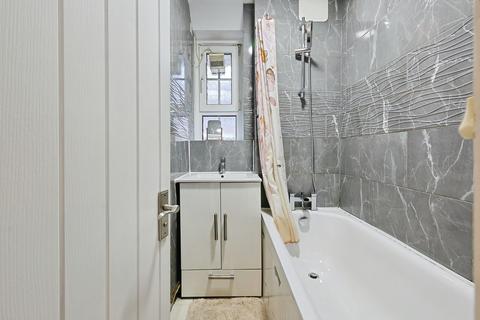 2 bedroom flat for sale, Albion Avenue, London, SW8