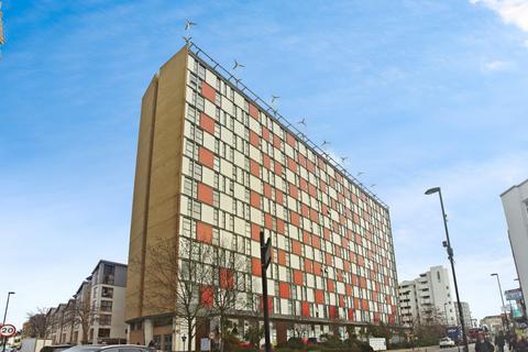 1 bedroom flat for sale, London Road, Croydon, CR0
