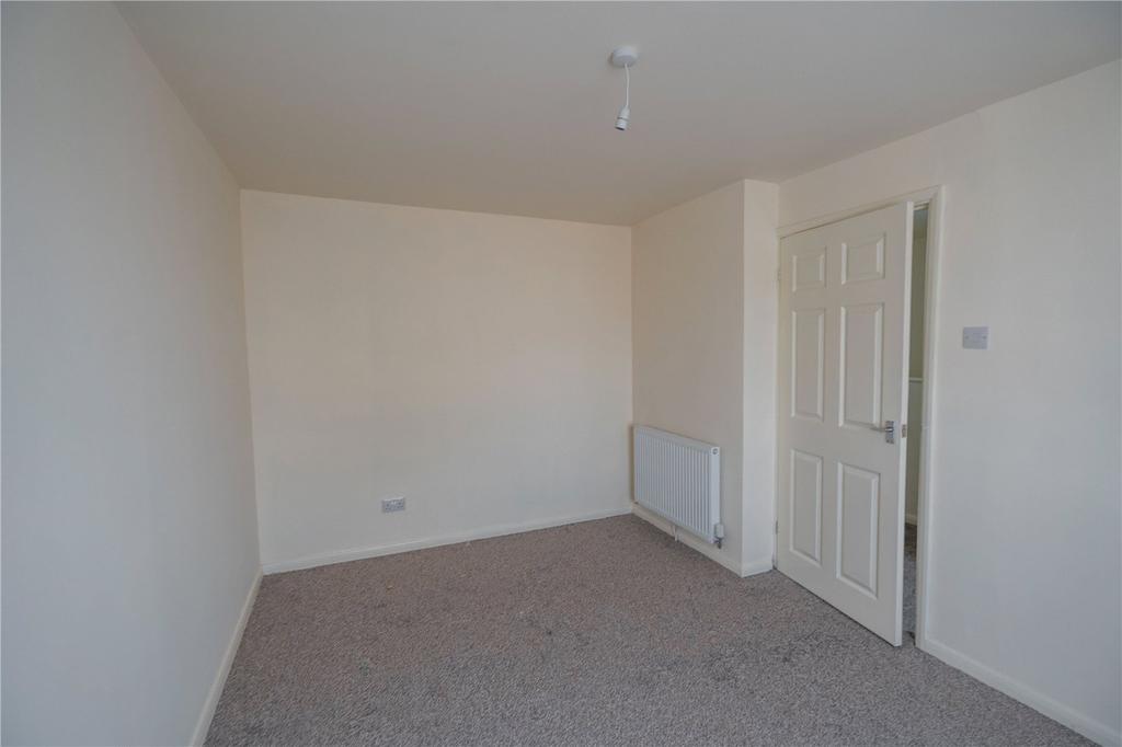 Bedroom 2 (2)