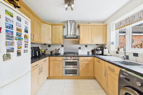 3 bedroom detached house for sale, Beaulieu Court, Bridlington