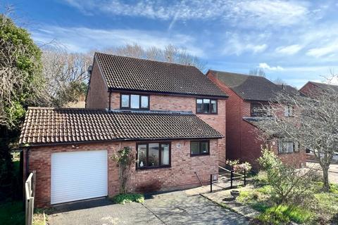 4 bedroom detached house for sale, Spinney Grove, Hereford, HR1
