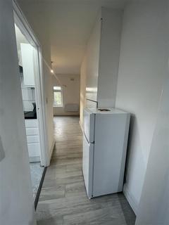 Studio to rent, 38 Conyers Road, London, SW16