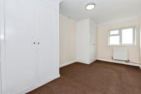1 bedroom flat for sale, Gorringe Avenue, DARTFORD, Kent, DA4