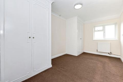 1 bedroom flat for sale, Gorringe Avenue, DARTFORD, Kent, DA4