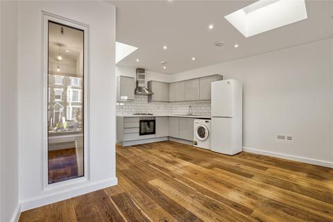 3 bedroom house to rent, St. Aubyns Road, London, SE19