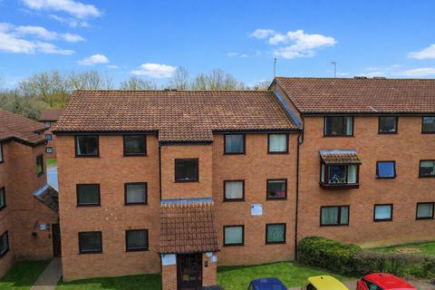 2 bedroom flat to rent, Valley Green, Hemel Hempstead HP2