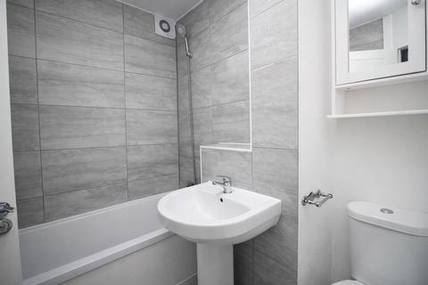 2 bedroom flat to rent, Valley Green, Hemel Hempstead HP2