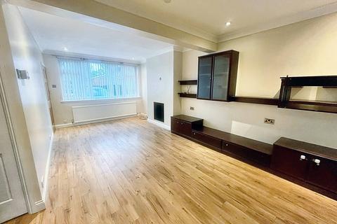 undefined, Saunton Avenue, Hayes UB3