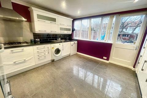 undefined, Saunton Avenue, Hayes UB3
