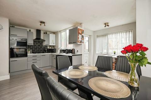 3 bedroom terraced house for sale, Darnley Close, Folkestone, Kent, CT20